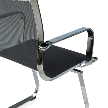 silla confidente negro estructura cromada red malla brazos fijos 5