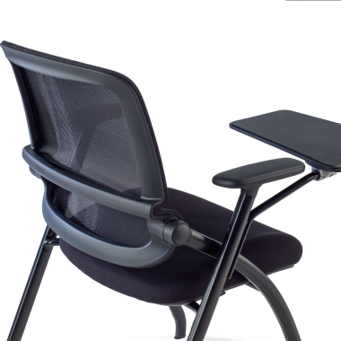 silla con pala negro con pala de escritura malla brazos moviles 7