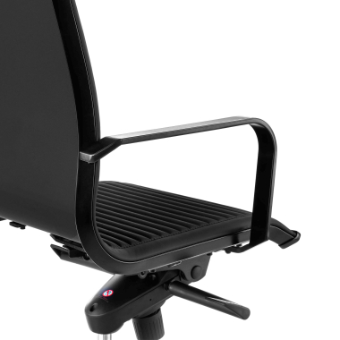 silla de oficina negro estructura negra ecopiel piel sintetica brazos fijos 4
