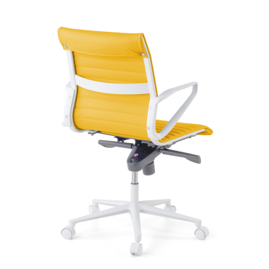 sillon de direccion blanco amarillo respaldo bajo estructura blanca piel sintetica brazos fijos 6