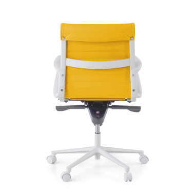 sillon de direccion blanco amarillo respaldo bajo estructura blanca piel sintetica brazos fijos 7