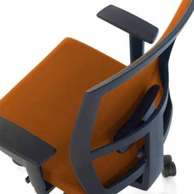silla ergonomica naranja estructura negra malla brazos regulables 1d soporte lumbar 5