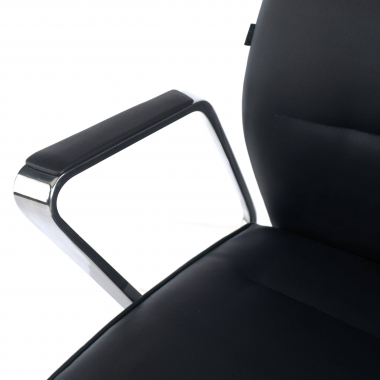 sillon de oficina negro respaldo alto piel sintetica brazos tapizados 7