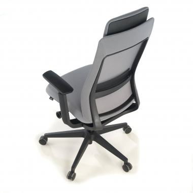 silla ergonomica gris estructura negra tela brazos regulables 3d 9