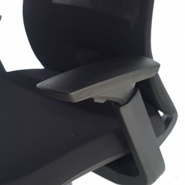 silla ergonomica negro estructura negra tela brazos regulables 3d 6