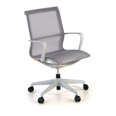 silla oficina de diseno blanco gris estructura negra malla brazos fijos 1