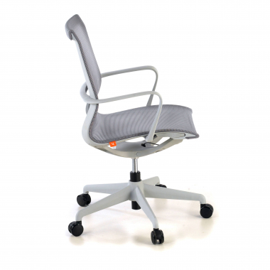 silla oficina de diseno blanco gris estructura negra malla brazos fijos 7
