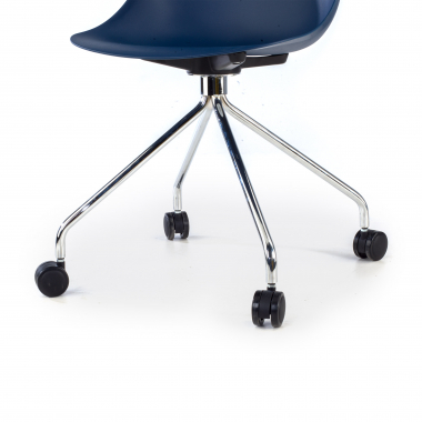 silla de reuniones azul con ruedas plastico sin brazos 8