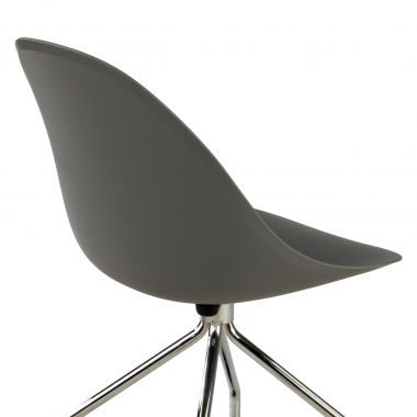 silla de reuniones gris con ruedas plastico sin brazos 9