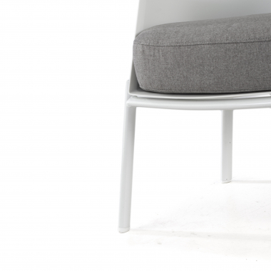 silla sala de espera blanco patas de madera tela sin brazos 8