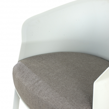 silla sala de espera blanco patas de madera tela sin brazos 9