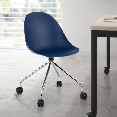 silla de reuniones azul con ruedas plastico sin brazos 2