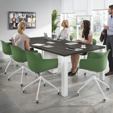 silla de reuniones blanco verde con ruedas plastico brazos fijos 2