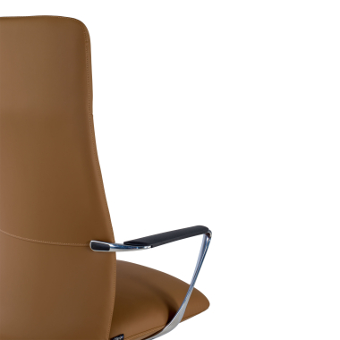 sillon de oficina beige respaldo alto piel sintetica brazos fijos 10