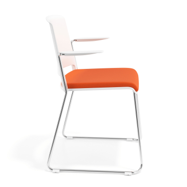 silla confidente blanco naranja con brazos tapizada tela sin brazos 3