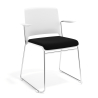Silla Confidente tapizada con brazos Hest