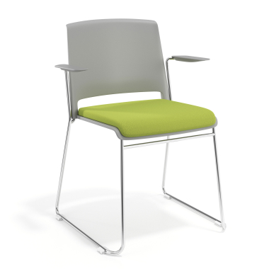 silla confidente gris verde con brazos tapizada tela sin brazos 1