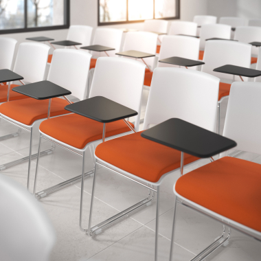 silla con pala blanco naranja con pala de escritura tapizada tela sin brazos 2