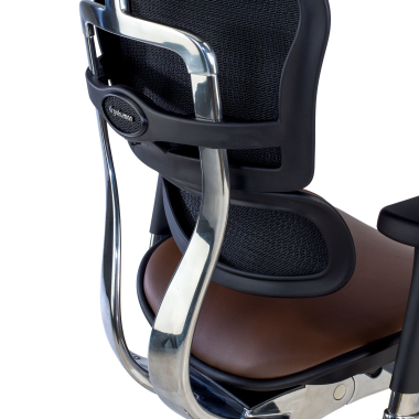silla de oficina marron estructura negra piel natural piel natural brazos regulables 5d reposacabezas 10